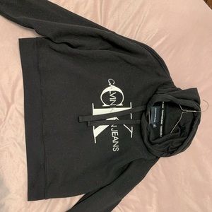 Cropped Calvin Klein hoodie